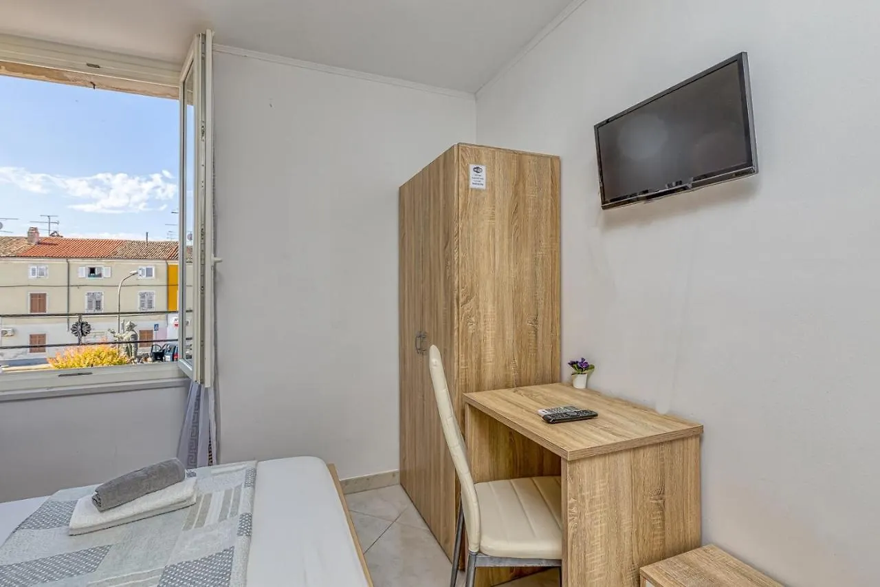 Affittacamere Rooms Vitoria On Joakim Square Porec