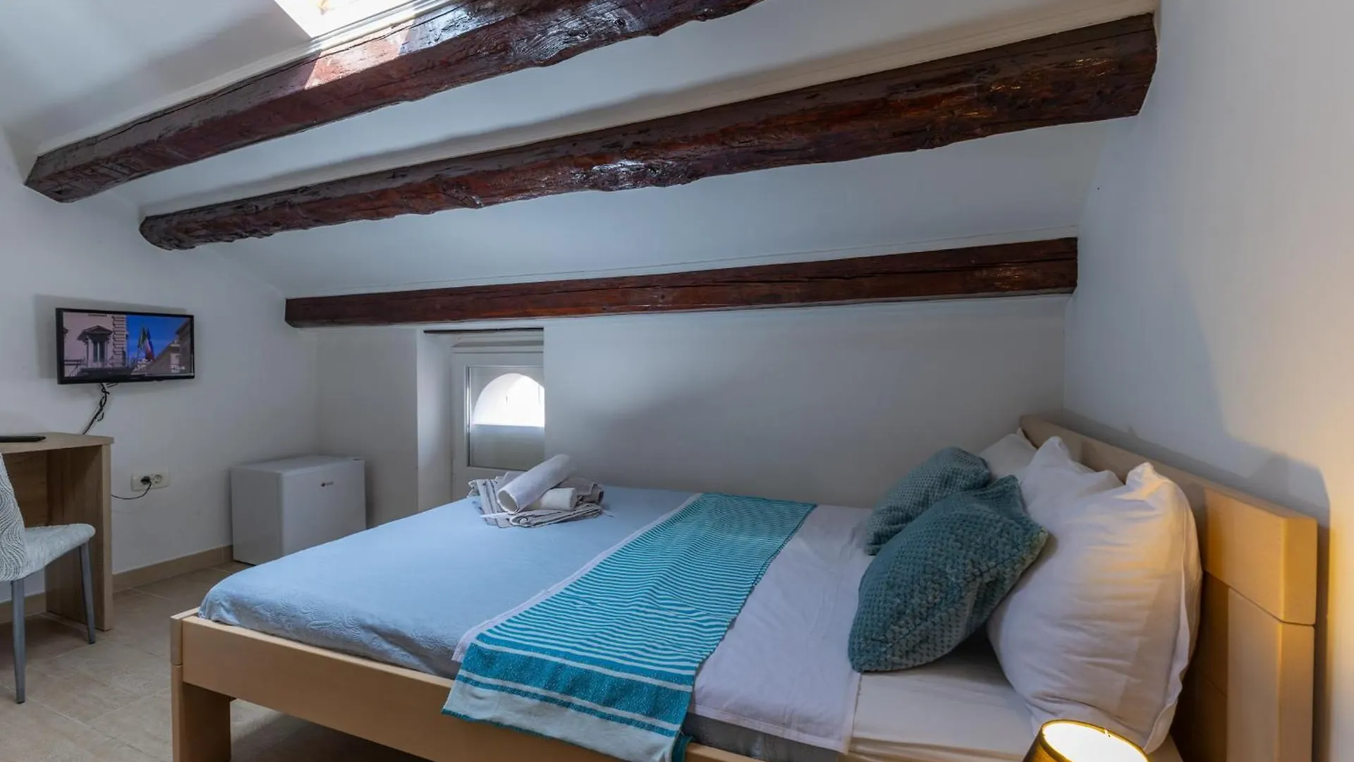 Rooms Vitoria On Joakim Square Porec Croazia