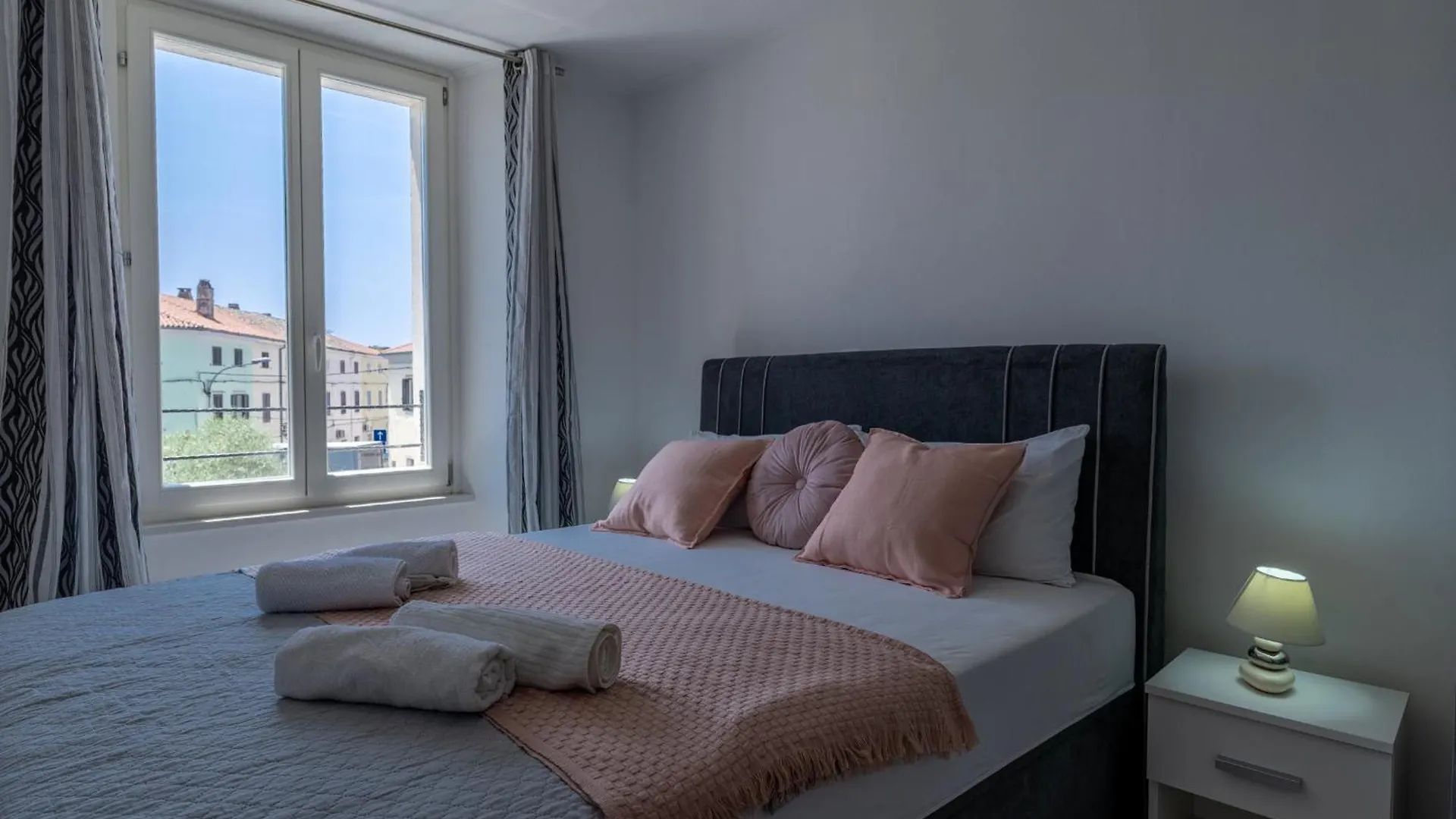 Rooms Vitoria On Joakim Square Porec 0*,  Croazia