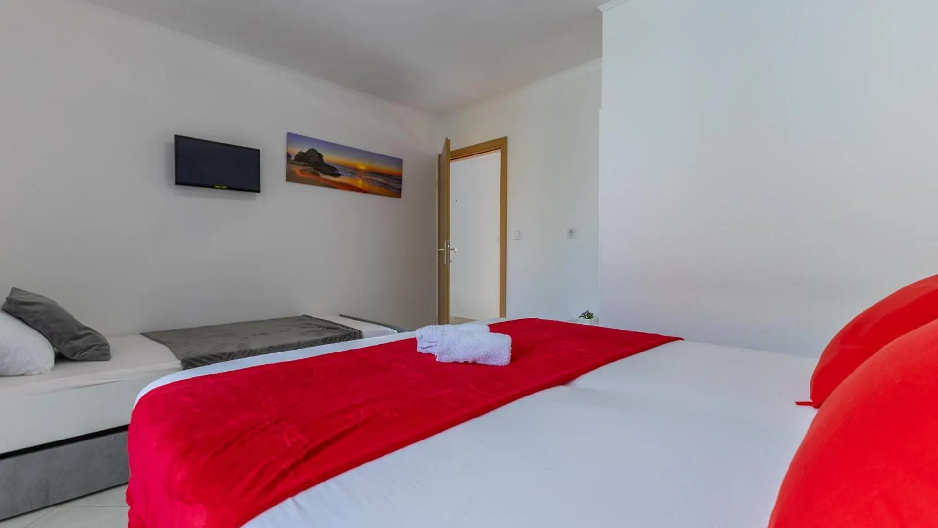 Guest house Rooms Vitoria On Joakim Square Porec Croatia