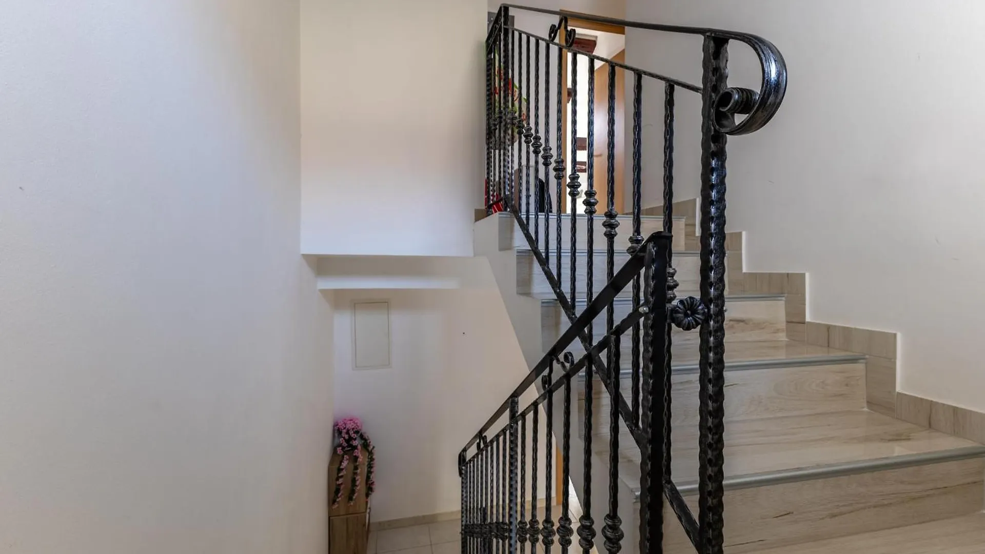 Guest house Rooms Vitoria On Joakim Square Porec