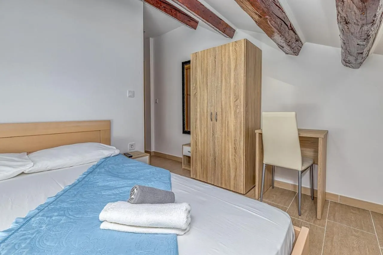 Rooms Vitoria On Joakim Square Porec 0*,  Croatia