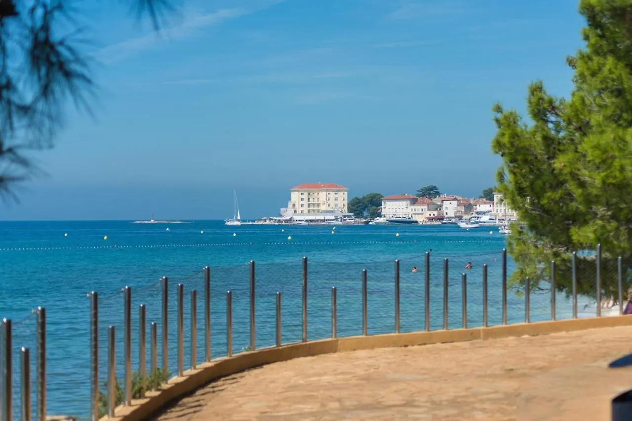 Guest house Rooms Vitoria On Joakim Square Porec