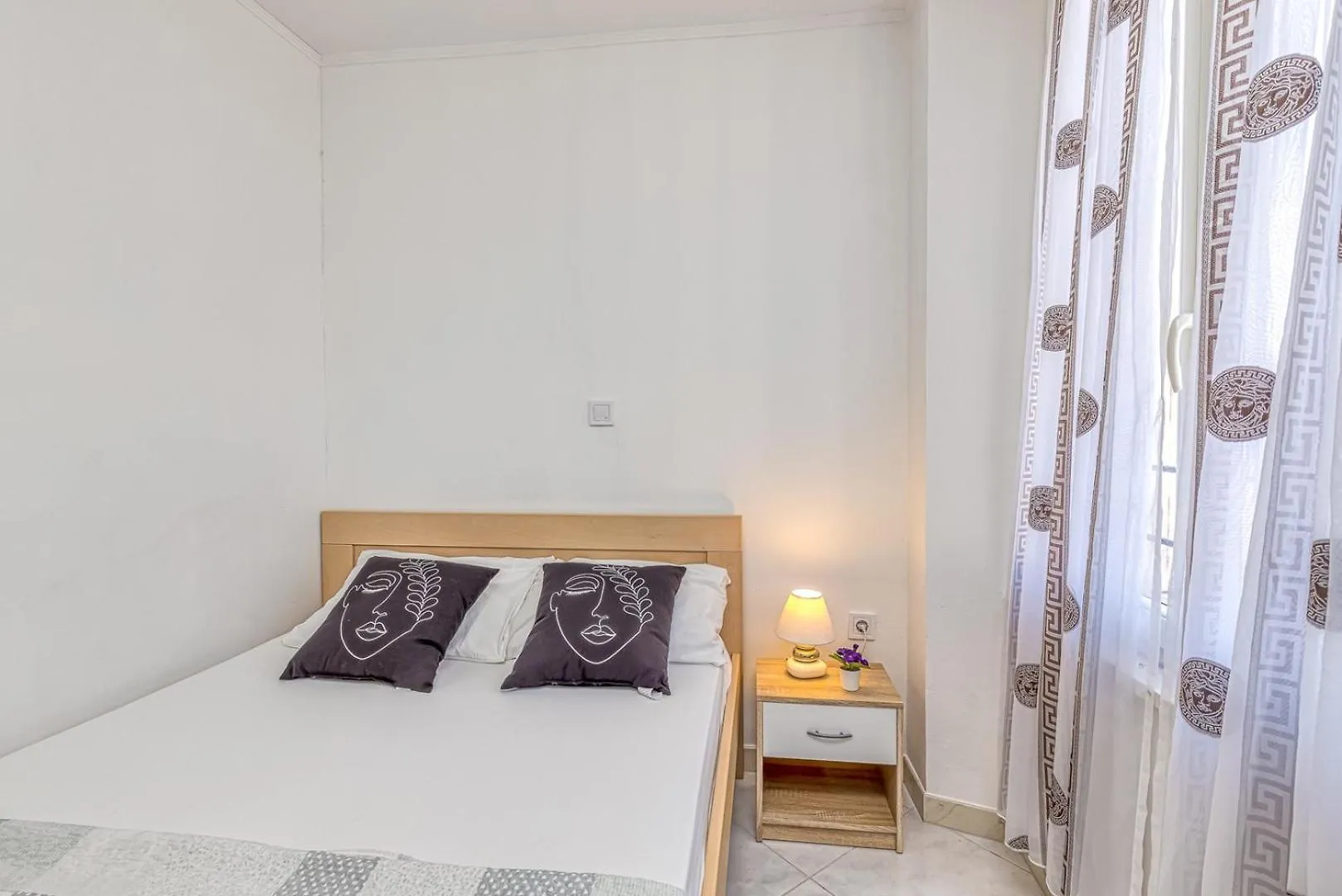 Guest house Rooms Vitoria On Joakim Square Porec